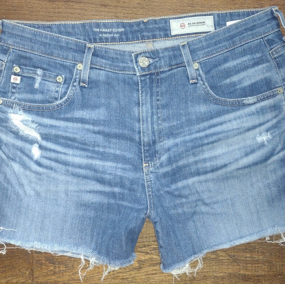AG the Hailey cutoff, women's shorts size 31.